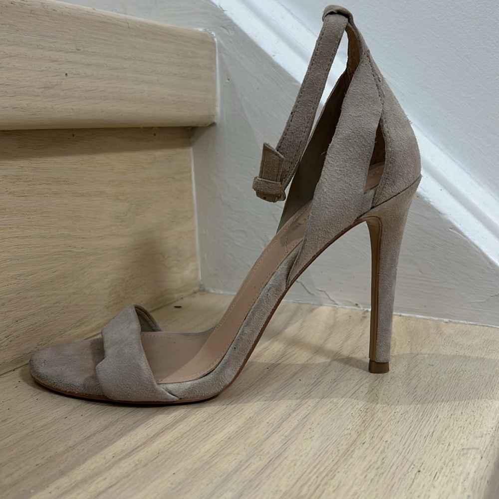 KENDAL + KYLIE HEELS